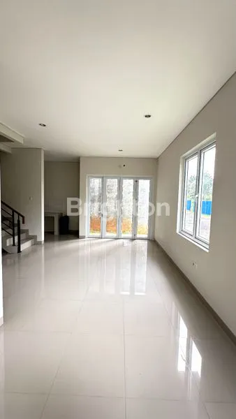 image RUMAH ASRI 2 LANTAI BERADA DALAM CLUSTER DI KOTA DEPOK (8)