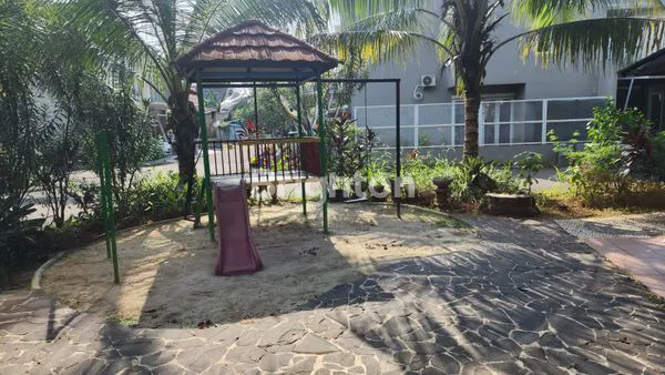 image RUMAH EKSKLUSIF DI SELATAN JAKARTA (2)
