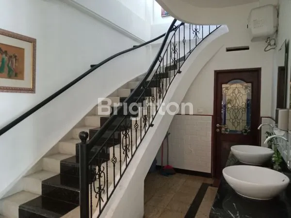 image 2RUKO GANDENG HOEK GATOT SUBROTO TIMUR PENATIH DENPASAR (3)