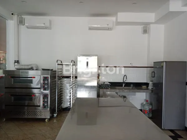 image 2RUKO GANDENG HOEK GATOT SUBROTO TIMUR PENATIH DENPASAR (7)