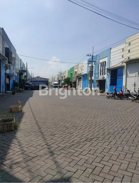 image GUDANG SIAP PAKAI, AKSES KONTAINER, KOMPLEKS PERGUDANGAN, DAERAH SRUNI, GEDANGAN, SIDOARJO (1)