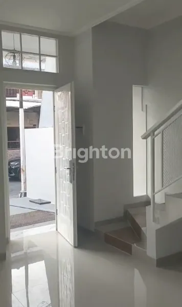 image RUMAH 2 LANTAI DESIGN SCANDINAVIAN DI LEBAK INDAH REGENCY (2)