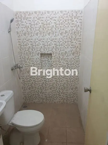 image RUMAH 2 LANTAI BARU GRESS, LINGKUNGAN ASRI DAN NYAMAN, SELANGKAH KE PAKOWON CITY MALL, SEKOLAH XIN ZHONG, GRIYA ASRI (4)