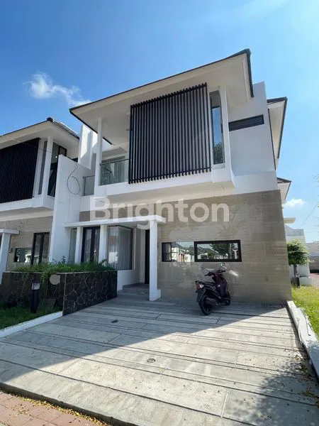 image RUMAH BARU 2 LANTAI SIAP HUNI CLUSTER ELIT COLOMADU (1)