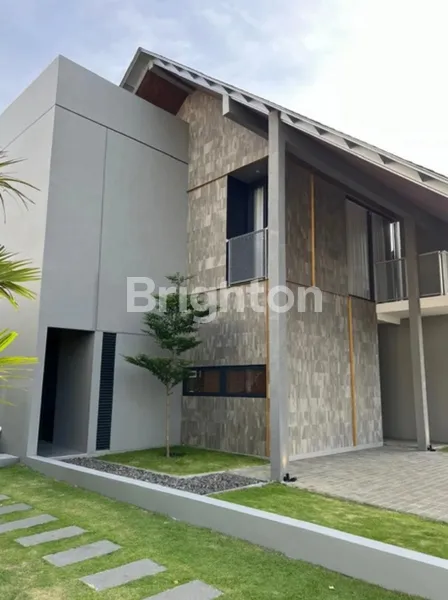 image RUMAH KONSEP RESORT LEBAR 9 DI WIYUNG SURABAYA BARAT, LANTAI MARMER (8)