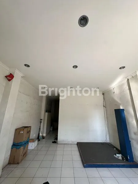 image RUKO 3 LANTAI DAERAH STRATEGIS HONGGOWONGSO SOLO (7)