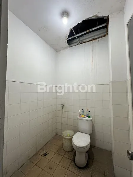 image RUKO 3 LANTAI DAERAH STRATEGIS HONGGOWONGSO SOLO (8)