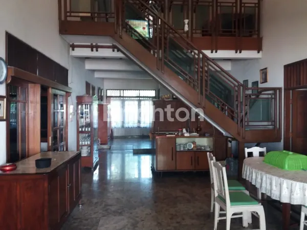 image RUMAH STRATEGIS KERTAJAYA INDAH DEKAT TENGAH KOTA SBY MERR GALAXYMALL PAKUWON CITY UNAIR MULYOSARI DHARMAHUSADA (2)