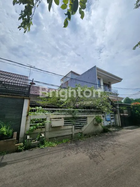 image RUMAH TUA HITUNG TANAH SAJA DI TAMAN RATU JAKARTA BARAT (1)