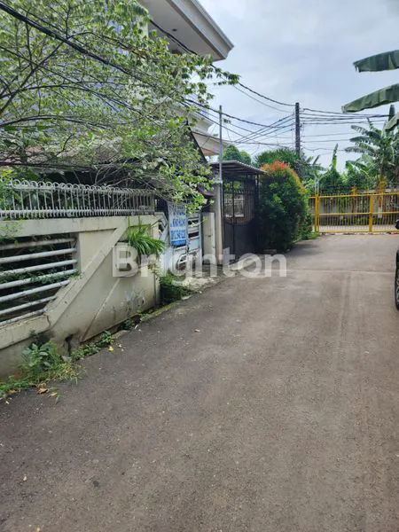 image RUMAH TUA HITUNG TANAH SAJA DI TAMAN RATU JAKARTA BARAT (3)