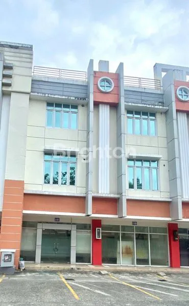 image DUA RUKO BESAR SATU PINTU (1)