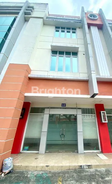 image DUA RUKO BESAR SATU PINTU (3)