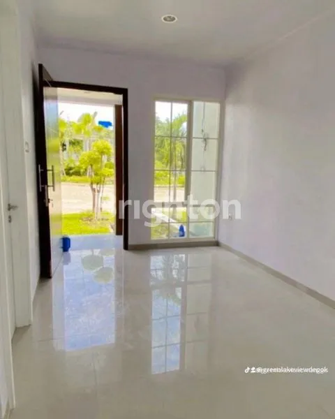 image RUMAH DI GREEN LAKE VIEW DEPOK (3)