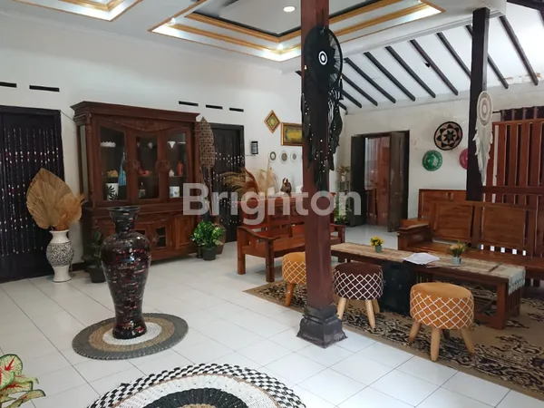 image BU!! JUAL RUMAH DENGAN TANAH PEKARANGAN YANG LUAS DI DEPAN WISATA KULINER WATOE GAJAH (4)