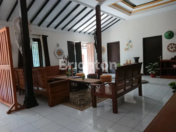 image BU!! JUAL RUMAH DENGAN TANAH PEKARANGAN YANG LUAS DI DEPAN WISATA KULINER WATOE GAJAH (5)