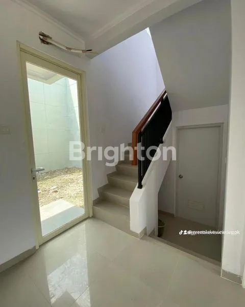 image RUMAH MODERN TROPIS DI DALAM CLUSTER DI KOTA DEPOK (7)