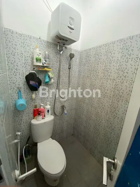 image RUMAH DESAIN LOFT 2 LANTAI DI DALAM PERUMAHAAN DI CINERE (7)