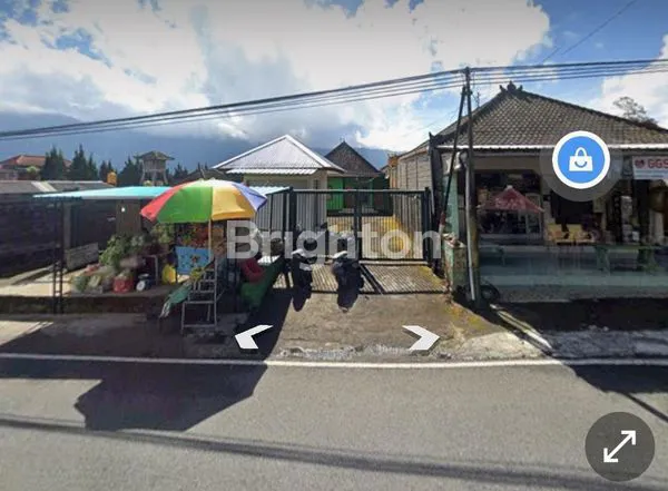 image RUMAH DAN TOKO KECIL DI KAWASAN WISATA BEDUGUL BALI, PERBATASAN BADUNG-DENPASAR DAN BULELENG-SINGARAJA. (1)