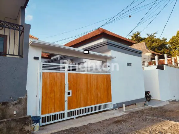 image RUMAH SEMI VILLA WITH POOL DIAREA TIBUBENENG DILOKASI YANG TENANG DAN NYAMAN. (1)