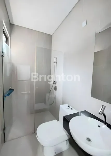 image RUMAH CANTIK SIAP HUNI SUDAH RENOVASI GREENWICH PARK BSD (6)