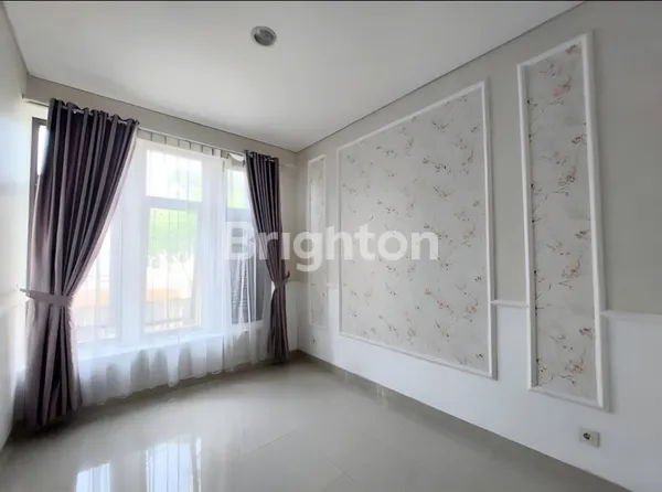 image RUMAH CANTIK SIAP HUNI SUDAH RENOVASI GREENWICH PARK BSD (7)