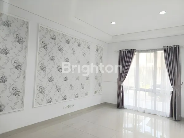 image RUMAH CANTIK SIAP HUNI SUDAH RENOVASI GREENWICH PARK BSD (2)