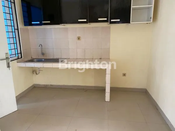 image RUMAH STRATEGIS DEKAT BINTARO 9 TANGERANG SELATAN (3)