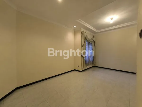 image RUMAH SIAP HUNI, SANGAT TERAWAT, MEWAH (8)