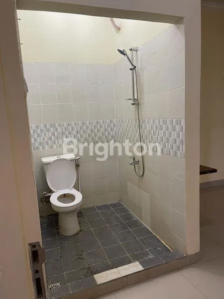 image RUMAH LEGA LANTAI 2 DI WELLINGTON RESIDENCE BENDA BARU PAMULANG TANGERANG SELATAN  (6)