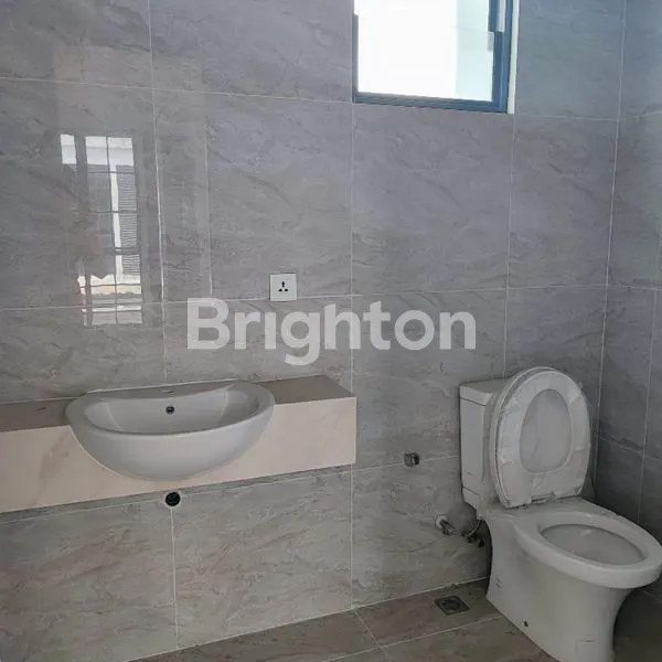 image RUMAH MEWAH 3 LT DIBAWAH HARGA PASAR (7)