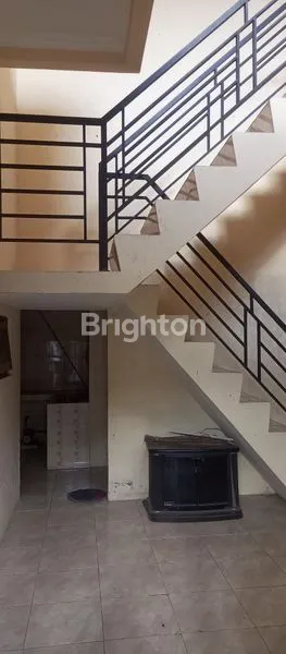 image RUMAH KOST 2 LANTAI DEKAT KAMPUS ATMI (3)