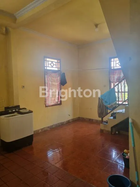 image RUMAH BESAR SIAP HUNI DI TENGAH KOTA CIMANGGIS DEPOK (4)