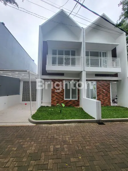 image RUMAH MUNGIL  2 LANTAI SIAP HUNI DEKAT STASIUN SUDIMARA (2)