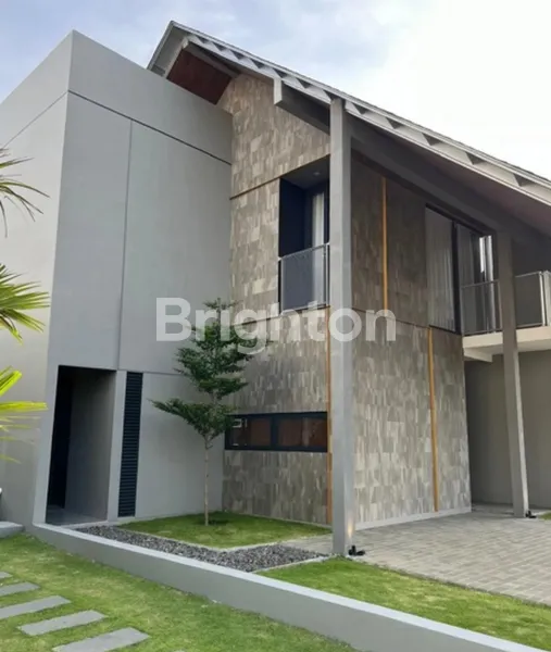 image RUMAH NUANSA RESORT 2 LANTAI ROYAL RESIDENCE WIYUNG, SURABAYA BARAT (2)