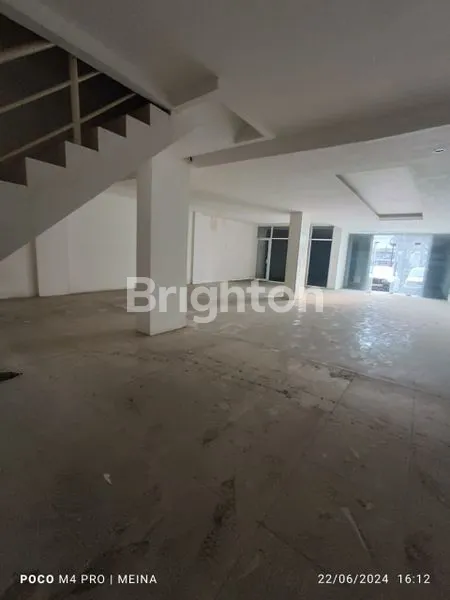 image RUKO GANDENG 3 1/2 LANTAI DI JALAN RAYA PAJAJARAN BOGOR (8)
