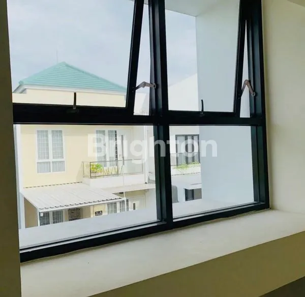 image RUMAH 3 LANTAI TERMURAH ADA ROOFTOP HANYA 5 MENIT KE SOEHAT MALANG (7)