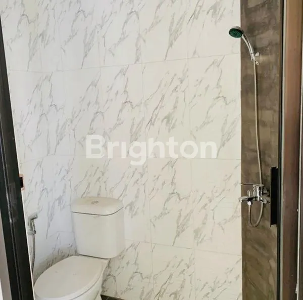 image RUMAH 3 LANTAI TERMURAH ADA ROOFTOP HANYA 5 MENIT KE SOEHAT MALANG (8)