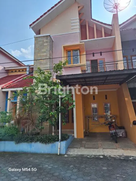 image RUMAH SIAP HUNI DI PERUMAHAN PENI REGENCY 3 (1)