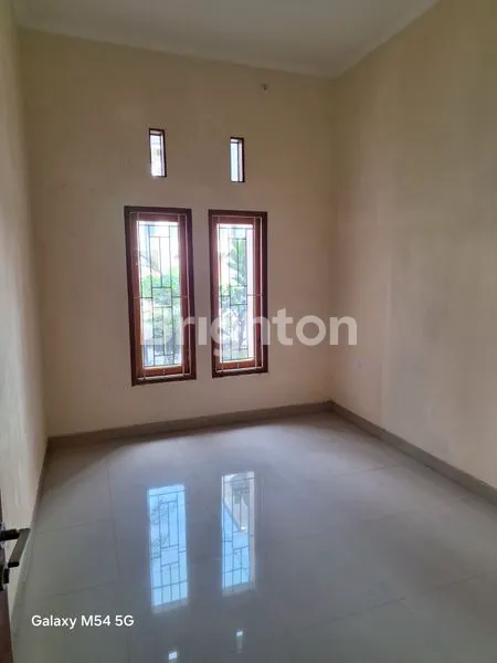 image RUMAH SIAP HUNI DI PERUMAHAN PENI REGENCY 3 (7)