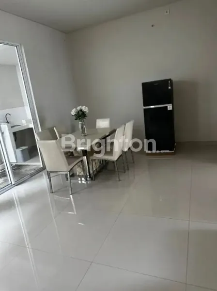 image RUMAH 2 LANTAI FULL FURNISH CENTRAL PARK JUANDA DEKAT TOL BANDARA T2 SEDATI TROPODO WARU GEDANGAN LINGKAR TIMUR (2)