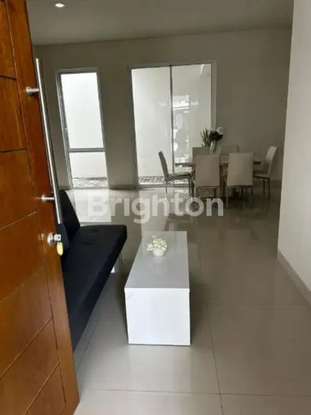 image RUMAH 2 LANTAI FULL FURNISH CENTRAL PARK JUANDA DEKAT TOL BANDARA T2 SEDATI TROPODO WARU GEDANGAN LINGKAR TIMUR (3)