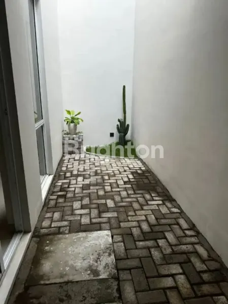 image RUMAH 2 LANTAI FULL FURNISH CENTRAL PARK JUANDA DEKAT TOL BANDARA T2 SEDATI TROPODO WARU GEDANGAN LINGKAR TIMUR (4)