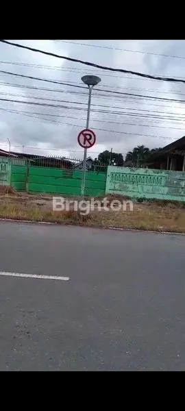 image GUDANG STRATEGIS DI POROS JALAN BESAR KAWASAN BATAKAN  (4)