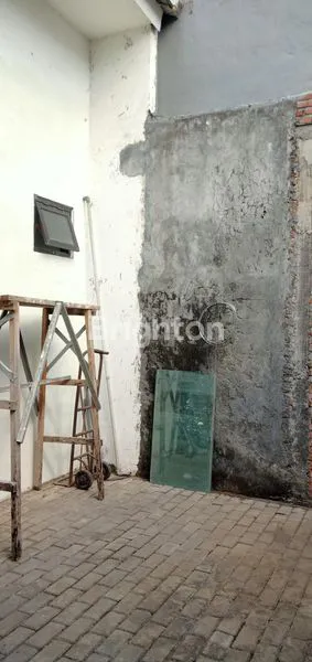 image RUMAH 1 LANTAI POJOK DGN ROW MOBIL LUAS DILINGKUNGAN NYAMAN STRATEGIS DEKAT KOTATRUST RESIDENCE (4)