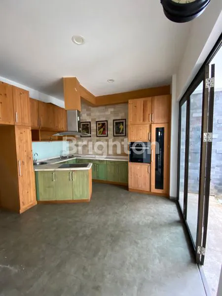 image RUMAH DI SERENADE LAKE GADING SERPONG (6)