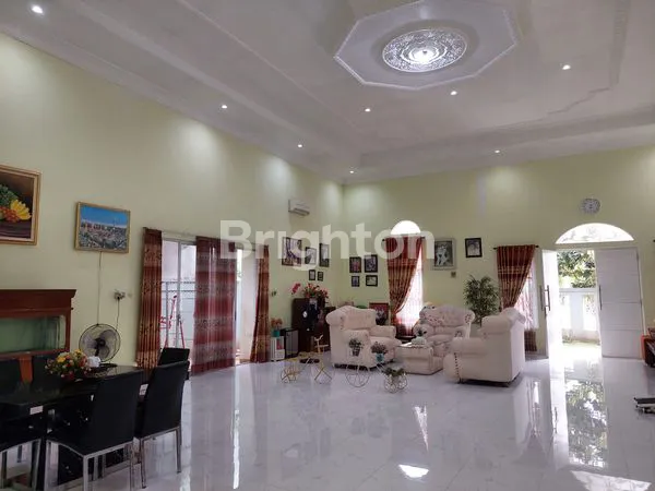 image RUMAH DAN TEMPAT USAHA (4)