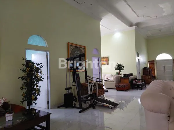 image RUMAH DAN TEMPAT USAHA (6)