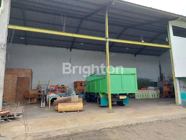 image RUMAH DAN TEMPAT USAHA (7)