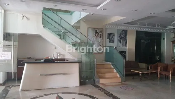 image RUMAH DIPUSAT KOTA WR.SUPRATMAN (3)