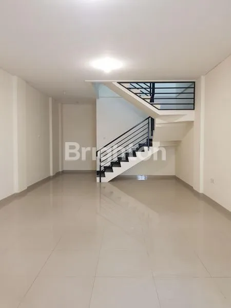 RUKO 3 LANTAI MEKAR WANGI BANDUNG